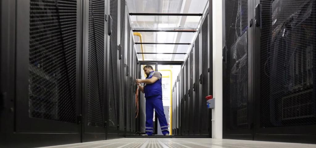 Συμφωνία με Αραβικά κεφάλαια για Data Centers στην Αθήνα